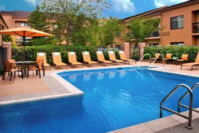 Photo 2 - Sonesta Select Newport Middletown