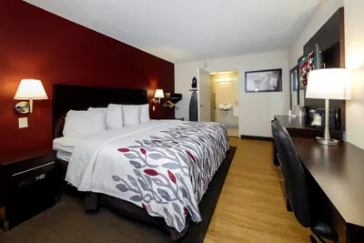 Photo 2 - Red Roof Inn Detroit - Troy