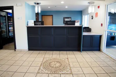 Photo 4 - Country Inn & Suites, Coeur D'Alene