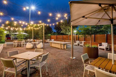 Photo 2 - Delta Hotels by Marriott Chesapeake Norfolk