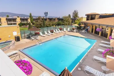 Photo 2 - Mirabeau Park Hotel & Convention Center