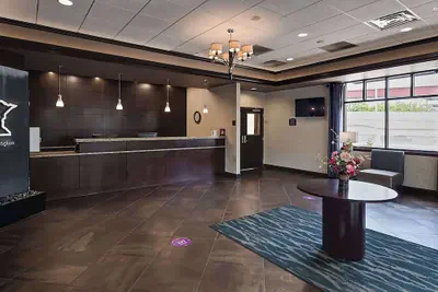 Photo 4 - Wyndham Bloomington - Mall of America