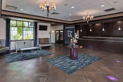 Photo 3 - Wyndham Bloomington - Mall of America