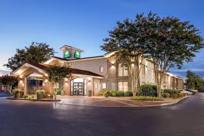 Photo 2 - La Quinta Inn by Wyndham Huntsville Research Park