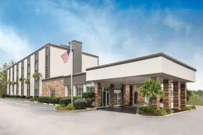 Photo 2 - Wyndham Garden Summerville