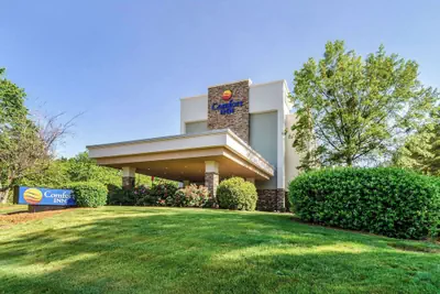Photo 2 - Comfort Inn Raleigh Midtown