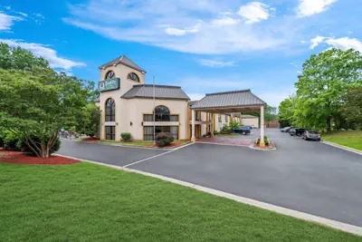 Photo 2 - Quality Inn Fort Mill near Carowinds Blvd.