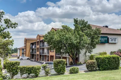Photo 2 - Quality Inn West-Branson Theatre District