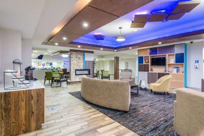 Photo 5 - Comfort Inn & Suites Pittsburgh Fox Chapel