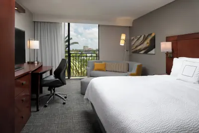 Photo 5 - Courtyard by Marriott Bradenton Sarasota Riverfront