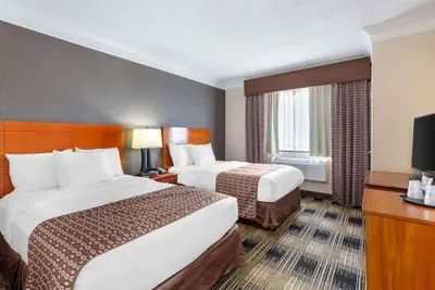 Photo 5 - Best Western The Inn At Rochester Airport