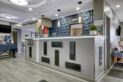 Photo 3 - Best Western The Inn At Rochester Airport
