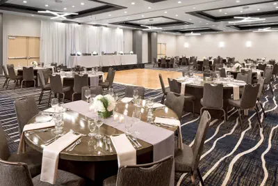 Photo 4 - Delta Hotels by Marriott Minneapolis Northeast