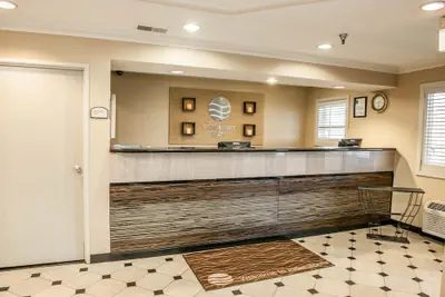 Photo 4 - Comfort Inn Indianapolis South I-65