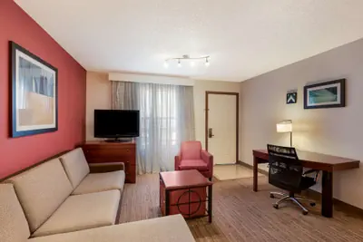 Photo 5 - SenS Suites Livermore, SureStay Collection by Best Western