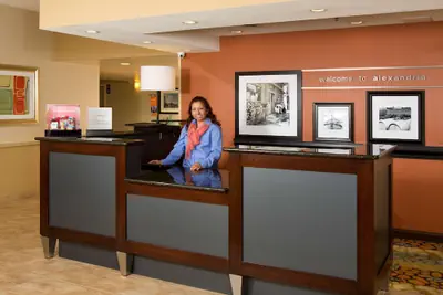 Photo 2 - Hampton Inn Alexandria/Pentagon South