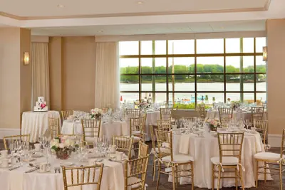 Photo 3 - Sheraton Portsmouth Harborside Hotel
