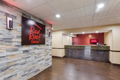 Photo 4 - Red Roof Inn & Suites Columbus - West Broad