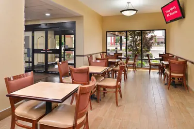 Photo 3 - Red Roof Inn & Suites Columbus - West Broad