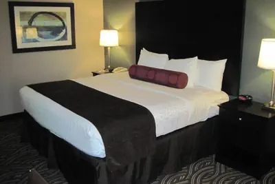 Photo 4 - Kingston Regency Inn