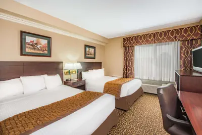 Photo 2 - Hawthorn Extended Stay by Wyndham El Paso