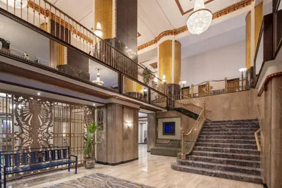 Photo 5 - Hilton Milwaukee