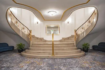 Photo 3 - Hilton Milwaukee