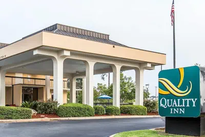 Photo 2 - Quality Inn At the Mall - Valdosta