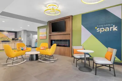 Photo 5 - Spark by Hilton Colorado Springs I 25 Central