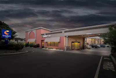 Photo 2 - Comfort Inn Paramus - Hackensack