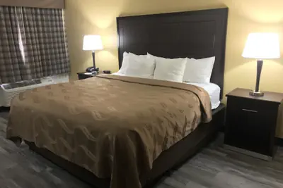 Photo 3 - SureStay by Best Western Mesa Downtown Area