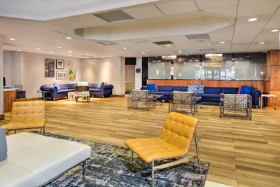 Photo 4 - DoubleTree by Hilton Hotel & Suites Pittsburgh Downtown