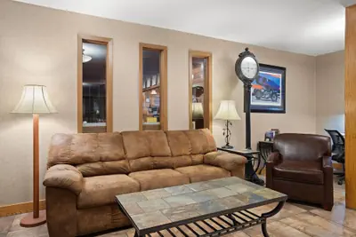 Photo 4 - Days Inn by Wyndham Spearfish