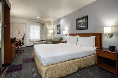 Photo 3 - Atherton Park Inn & Suites