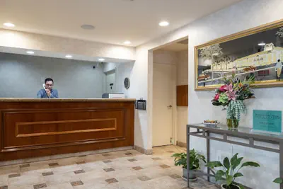 Photo 2 - Atherton Park Inn & Suites