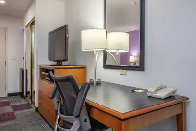 Photo 5 - Atherton Park Inn & Suites