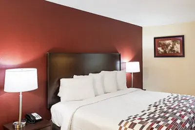 Photo 2 - Red Roof Inn Indianapolis East