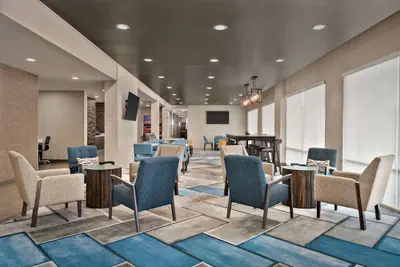 Photo 3 - La Quinta Inn & Suites by Wyndham San Bernardino