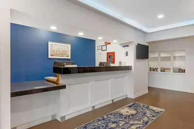 Photo 4 - Best Western St. Louis Fairview Heights