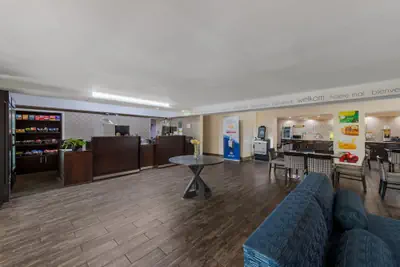 Photo 5 - Quality Inn Charlotte Airport