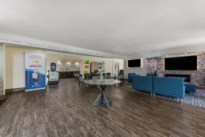 Photo 3 - Quality Inn Charlotte Airport