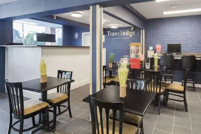 Photo 4 - Travelodge by Wyndham Savannah Area/Richmond Hill