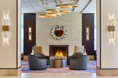 Photo 2 - Hilton Los Angeles North/Glendale