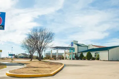 Photo 2 - Motel 6 Corsicana, TX