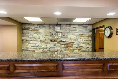 Photo 5 - Quality Inn Colorado Springs South