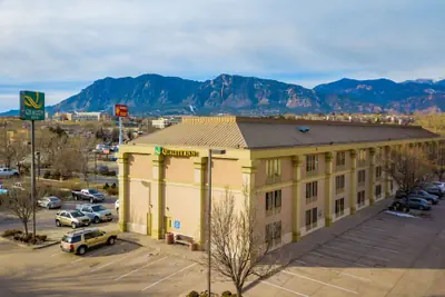 Photo 2 - Quality Inn Colorado Springs South