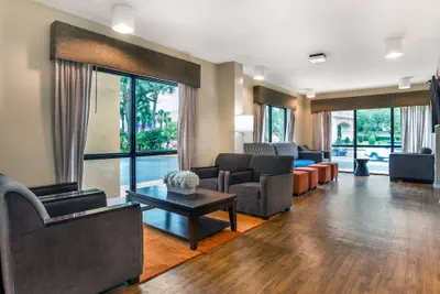 Photo 3 - Best Western Oak Manor