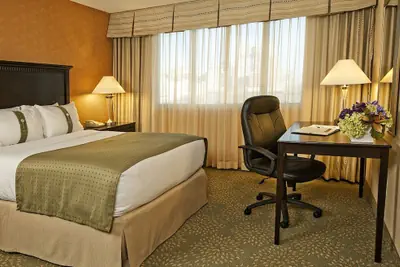 Photo 4 - Holiday Inn Alexandria at Carlyle by IHG