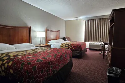 Photo 3 - Greenstay Hotel Joplin Missouri