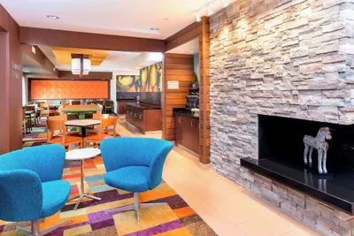 Photo 2 - Fairfield Inn & Suites Galesburg